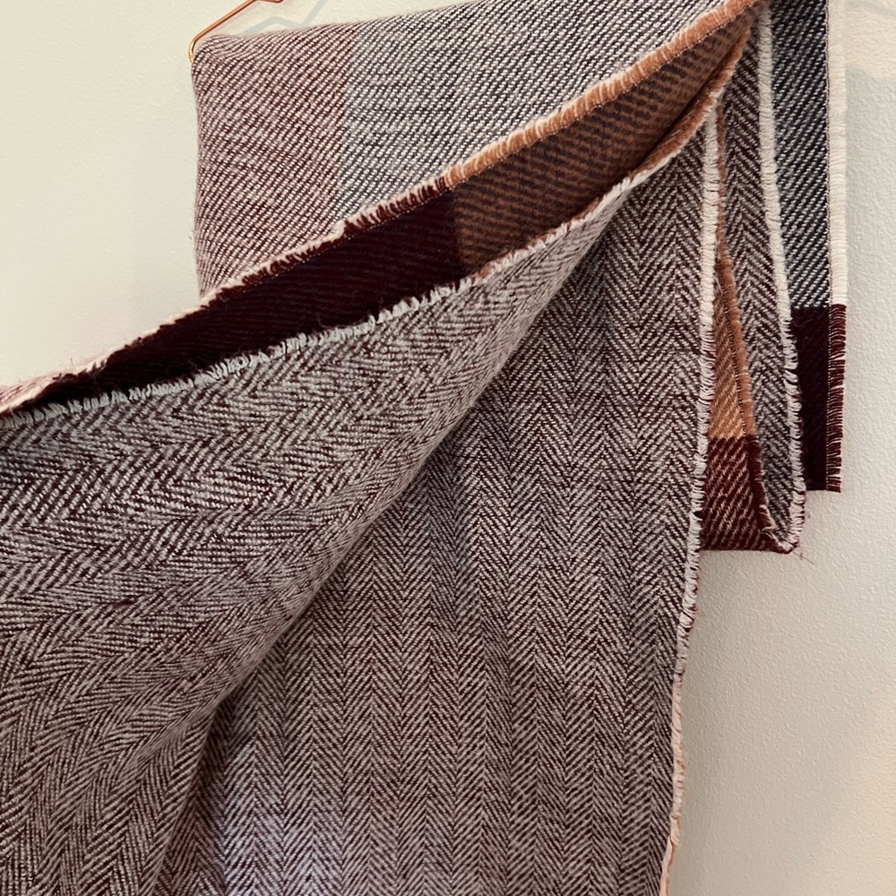 Herringbone Patterned Scarf